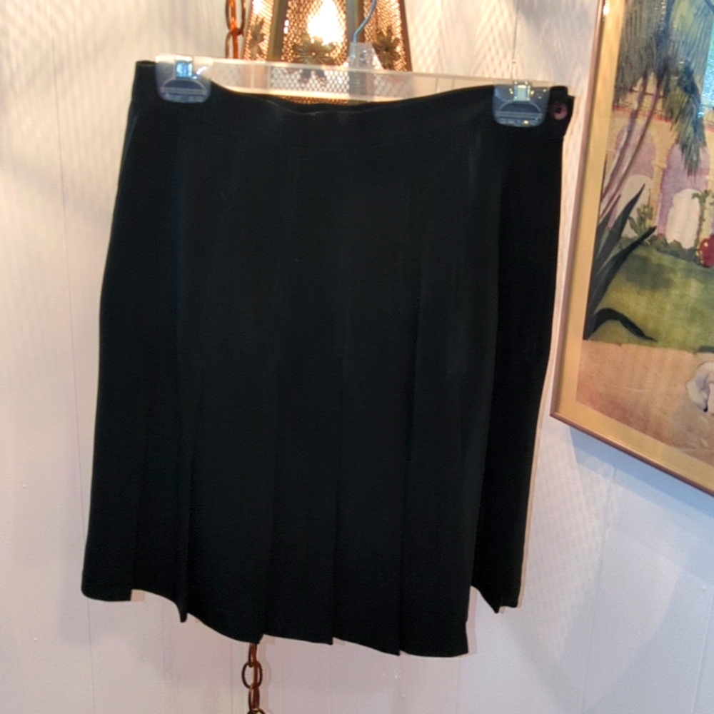 Vintage Silk Pleated skirt  🎉3 FOR $10🎉